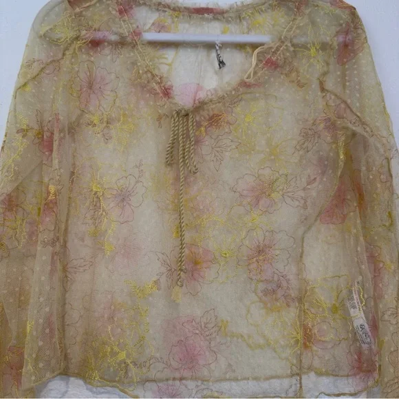 Free People Intimately Postcard From Paris Long Sleeve Top M Yellow Floral Lace - Picture 12 of 13